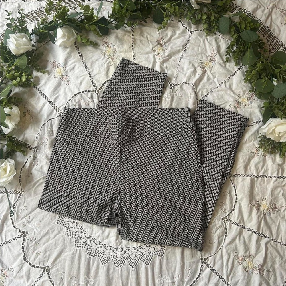 Jules and Leopold black and white patterned pants